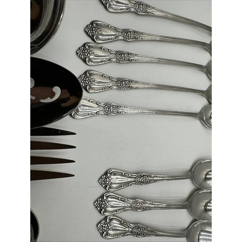 53 Piece Set Oneida Kennett Square Distinction Deluxe HH Stainless Lot